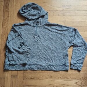 SALE - Under Armor Cropped Long Sleeve Hoodie Quarter Zip Sz M